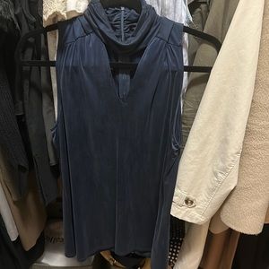 Ecru turtleneck dress shirt